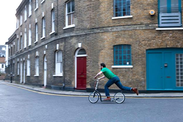 Beat The Tube Strike, adult kick scooter, scooter to commute in london