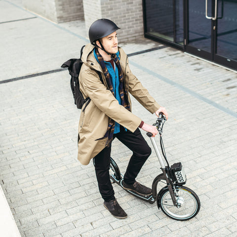 kick vs electric scooter choice commuter